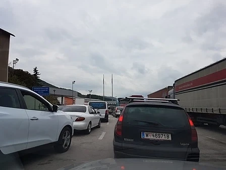 Опашки за излизане от Европа: България