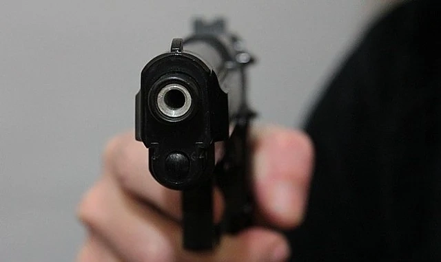 Бивш военен застреля сина си в сърцето!