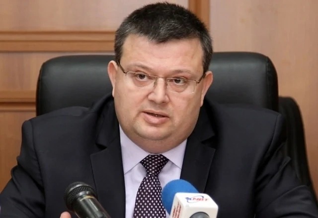 Сотир Цацаров: Сърбия разиграва театър за екстрадицията на Цветан Василев 