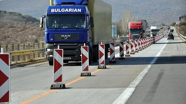 Само двама участници в търга за тол системата ще продължат напред