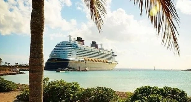 Disney набира персонал за луксозен круизен кораб (СНИМКИ + ВИДЕО)