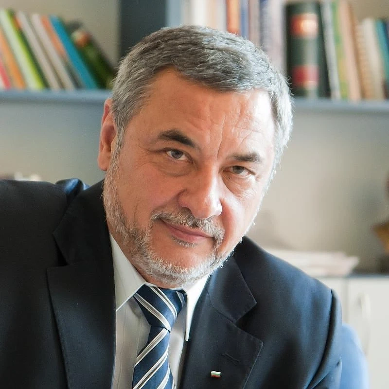 Валери Симеонов: Грантаджии и клакьори искат да ми направят медийна екзекуция. Нова и bTV, извинете се! 