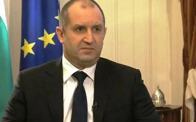 Румен Радев: Корупцията е игра - играеш докато те хванат и къташ парички 