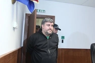 Трима от “Да, България” във фирмата, през която Спас е получавал пари за билети