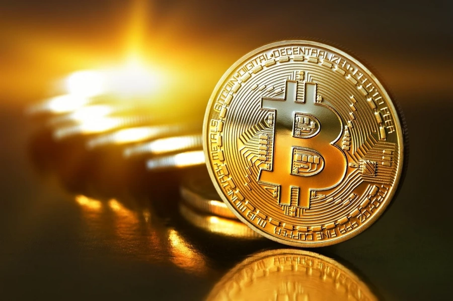 Биткойн може да достигне 10 000 долара