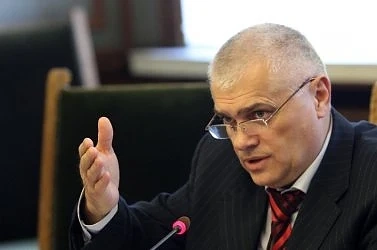 Радев: Не можем да се разберем за размера на увеличението на заплатите в МВР
