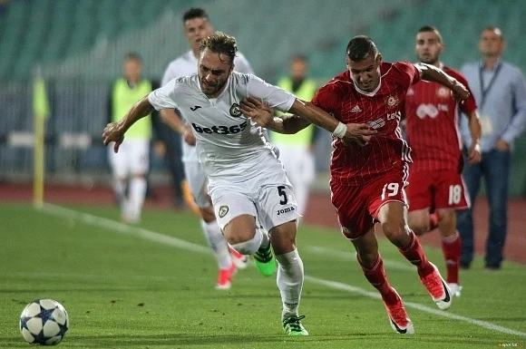 ЦСКА-София победи в труден мач Славия с 1:0 