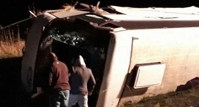 Ето кой е карал автобуса, преобърнал се на АМ \