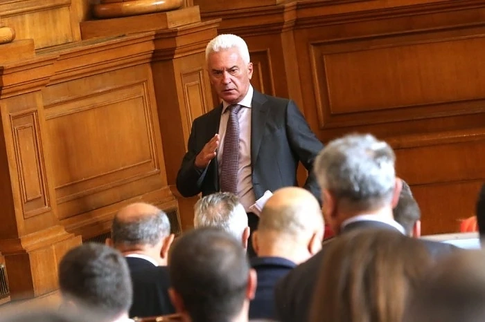Волен Сидеров: Вотът на недоверие на БСП няма да мине
