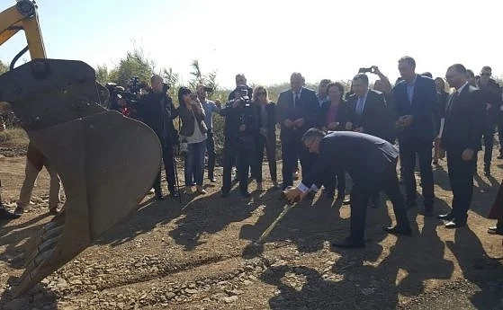  Жители на Ахелой искат кръгово