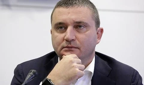 Горанов: Здравната система е неефективна, от нея се краде много   