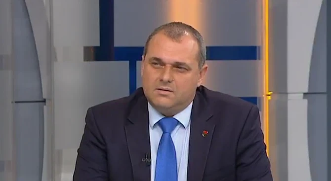 Искрен Веселинов: Има ясни сигнали, че ДОСТ пропагандира разделение на нацията