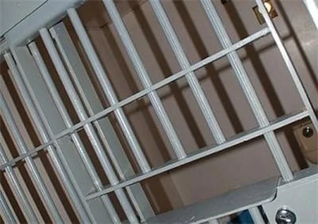 Служителите в затворите излизат на протест