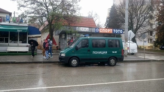 Застреляха криминално проявен пред заведение в центъра на Перник 