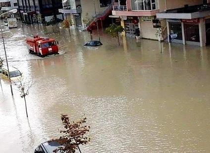 Поройните дъждове убиха човек в Албания 