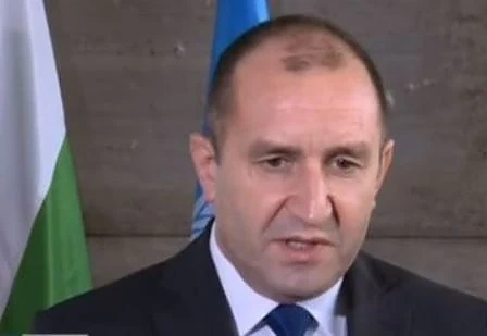 Румен Радев: Полетът с „Рафал” е сериозен подарък от президента Макрон (СНИМКИ)