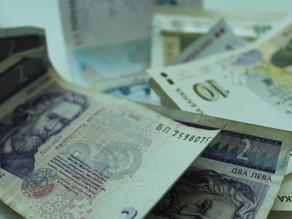 Правителството вдига минималния праг на бедност