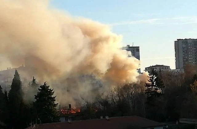 Пламна склад на жандармерията в Бургас