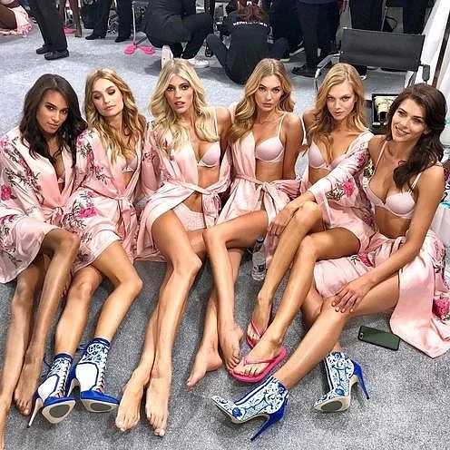 Ето как изглеждат в действителност красавиците на Victoria’s Secret  (СНИМКИ) 