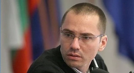 Джамбазки: Докато зелените „пазят“ Пирин на жълтите павета, циганите изсичат горите и нападат горските с брадви и мачете