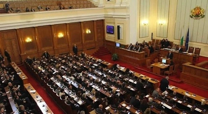 НС отхвърли ветото на Радев