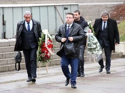 Десетки се сбогуваха с Петър Христов 