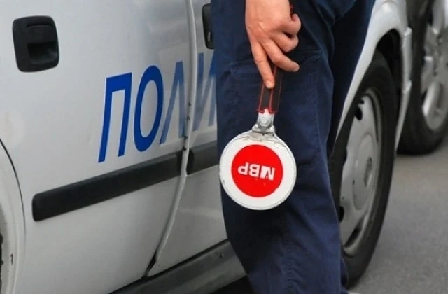 Спипаха дрогирани зад волана 