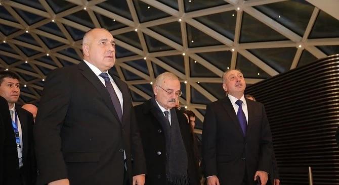 Борисов и азербайджанският премиер откриха новата авиолиния Баку-София