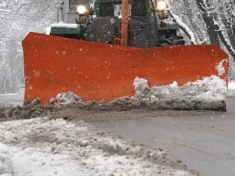 Пиян водач на МПС се заби в снегорин