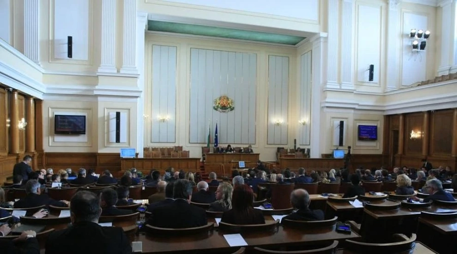 Вотът на недоверие влиза в пленарна зала