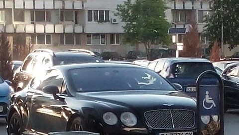 13 инвалиди дебнат за едно паркомясто в София