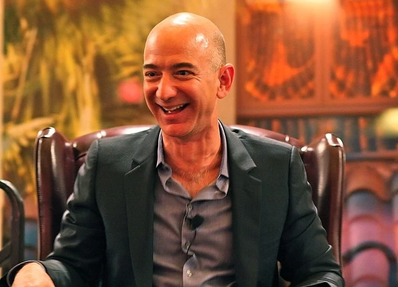 Шефът на Amazon с богатство от над 120 млрд. долара 
