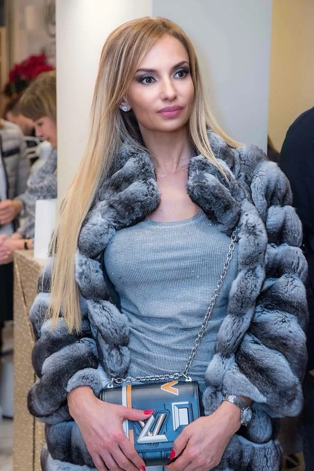 Малина стана баба