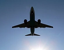 Самолет не успя да кацне в София заради силния вятър