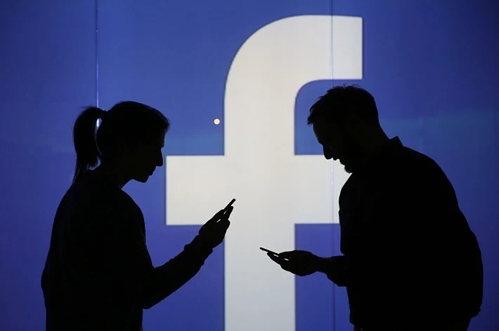 Facebook тества бутон тип \