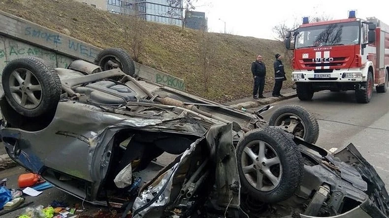 Жената, паднала от моста на \
