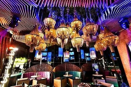 Три червени коктейла ексклузивно днес Street Lounge – Hotel Marinela