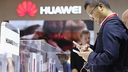 Американските служби: Не използвайте смартфони Huawei 