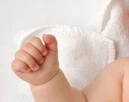 Вижте най-младата баба в света! Тя е само на 23 години