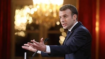 Френският президент Макрон  ще играе в музикалната приказка \