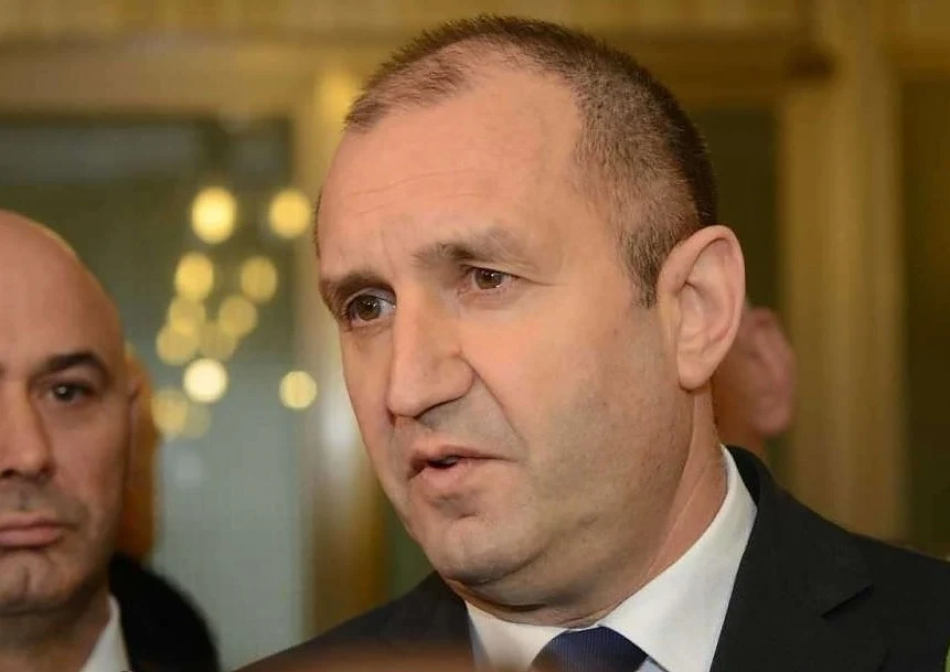 Румен Радев: Службите обслужват държавата 