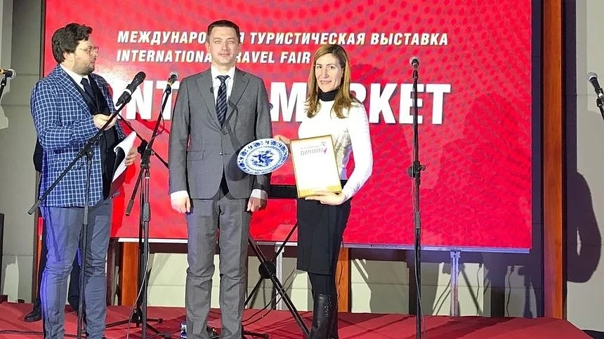 Ангелкова неглижира туристически награди в Русия (СНИМКИ)