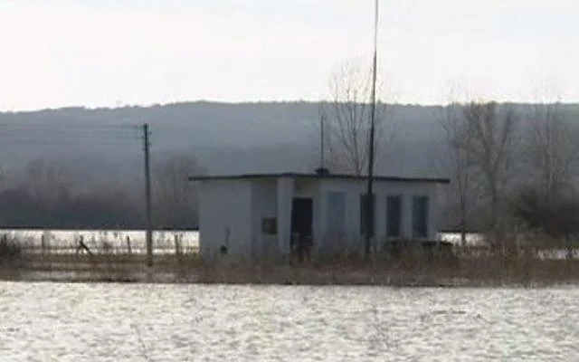 Техника за отводняване е пренасочена към Брегово