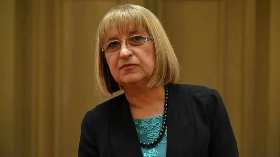 Цецка Цачева свиква заседание 