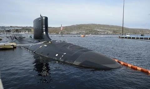 САЩ пуснаха атомна подводница за 2,7 милиарда долара  