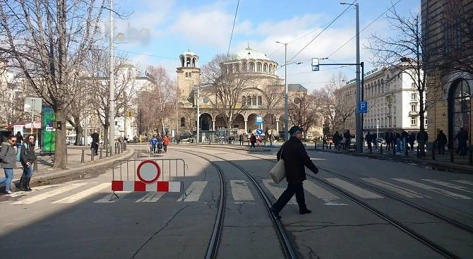 Временно променят движението в София