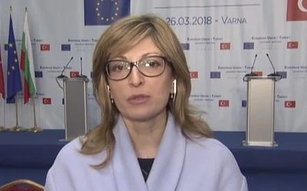 Екатерина Захариева: Надявам се Ердоган да не тропа по масата във Варна, а да бъде диалог