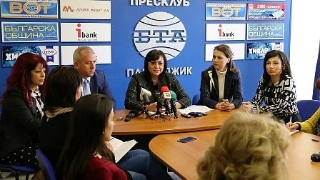 Нинова: Искаме стенограма от разговорите на срещата във Варна 