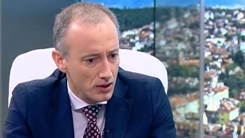Министърът на образованието: Има недостиг на учители па математика и физика