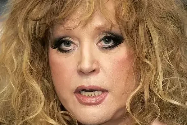 Алла Пугачова излиза навън по пижама